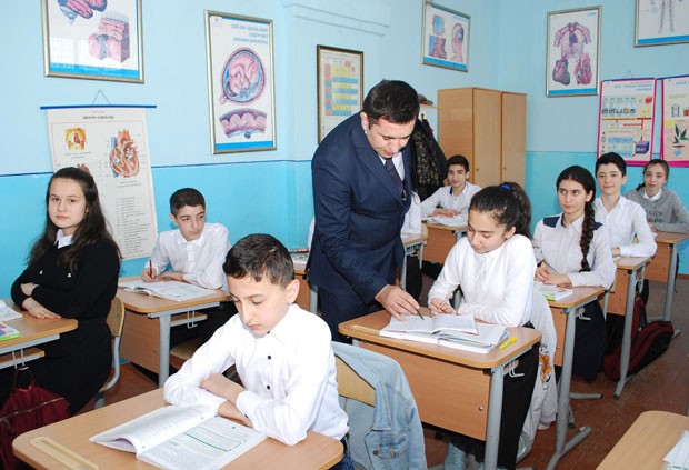 orta-ayliq-emekhaqqi-605-manata-yukselecek