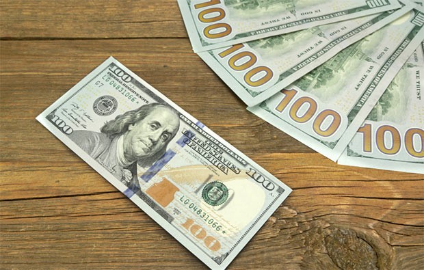 dollarin-bazar-ertesine-olan-resmi-mezennesi-aciqlandi