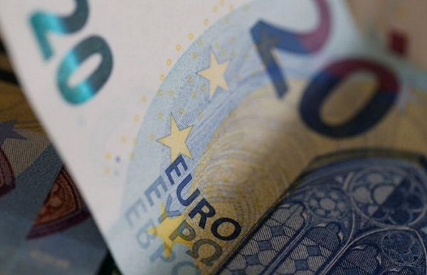 bloomberg-italiya-istiqrazlari-yunanistan-istiqrazlarindan-daha-riskli-ola-biler