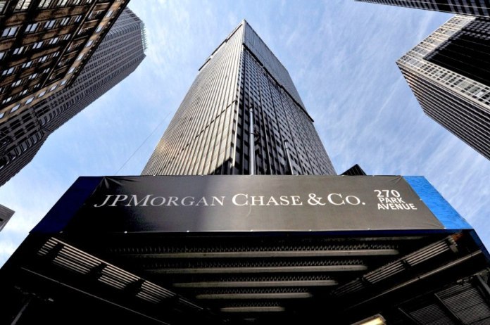 jp-morgan-chase-dollar-qlobal-ehtiyat-valyutasi-statusunu-itire-biler