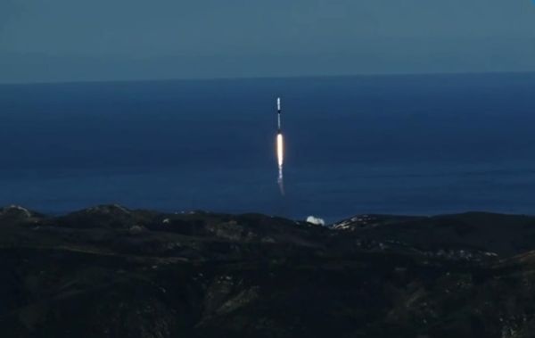 spacex-yeni-peyklerini-kosmosda-itirib