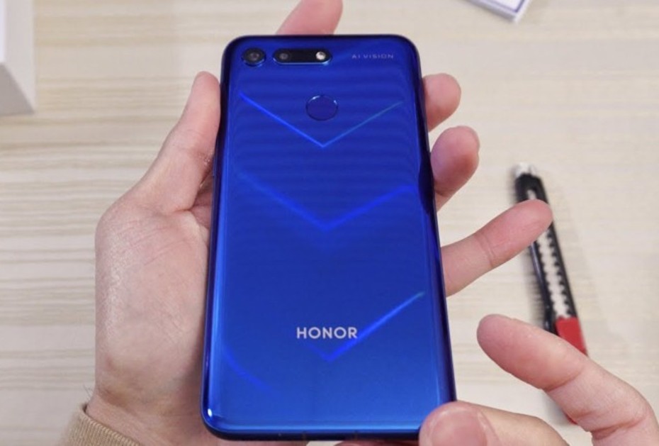 honor-un-ilk-5g-smartfonu-v30-olacaq