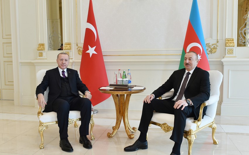 ilham-eliyev-ve-receb-tayyib-erdogan-birge-sam-edibler