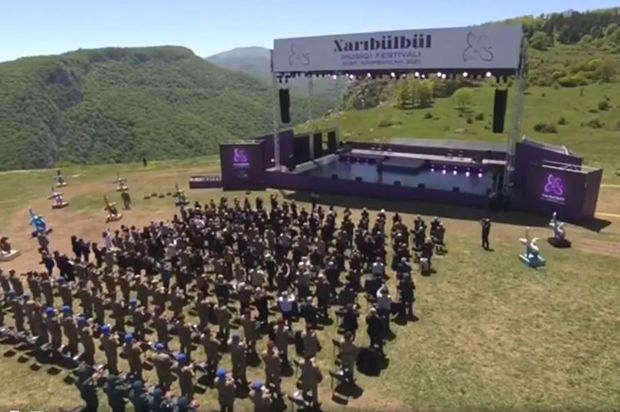 xari-bulbul-musiqi-festivali-kecirilir-canli-yayim