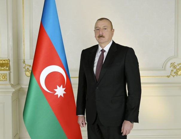 prezidentden-xususi-herbi-ve-diplomatik-rutbelerle-bagli-ferman