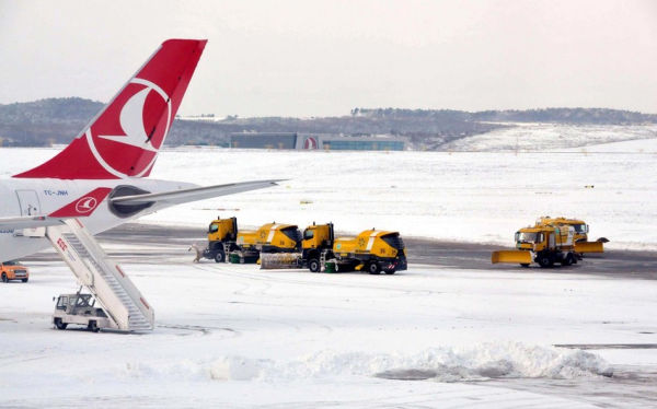 istanbul-hava-limaninin-fealiyyeti-bu-gun-gunorta-saatlarinda-berpa-olunacaq