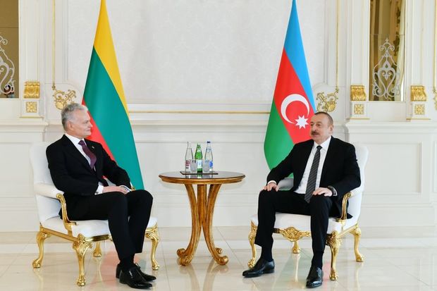azerbaycan-ve-litva-prezidentleri-metbuata-beyanatlarla-cixis-edibler-yenilenib-foto-video