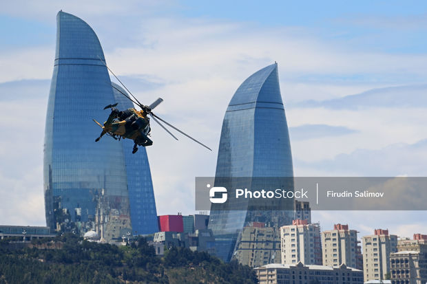 teknofest-azerbaycan-festivalinda-aviasou-kecirildi-yenilenib-foto-video