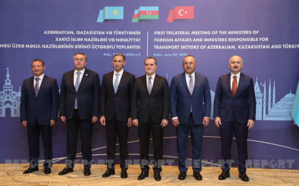 bakida-azerbaycan-turkiye-ve-qazaxistanin-xarici-isler-nazirler-ve-neqliyyat-nazirlerinin-birinci-uc