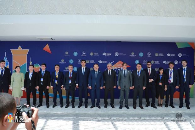 azerbaycanli-gencler-turk-dovletleri-teskilatinin-iv-genc-liderler-forumu-nda-istirak-edibler-foto