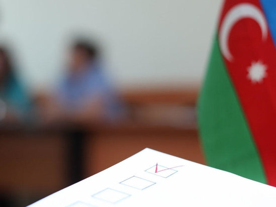 azerbaycanda-novbedenkenar-prezident-seckileri-elan-edildi