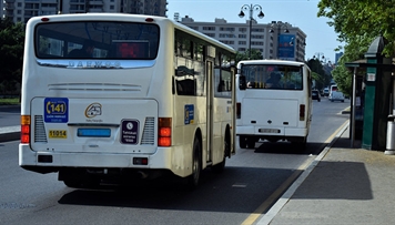 bu-avtobuslarin-hereket-istiqameti-muveqqeti-deyisilecek