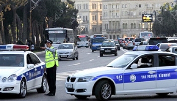 xeberdarliq-bakinin-merkezinde-yollar-baglanacaq-tam-siyahi