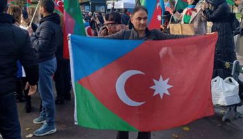 fransa-parlamenti-onunde-kecirilen-aksiyaya-guney-azerbaycanlilar-da-qosulublar-video